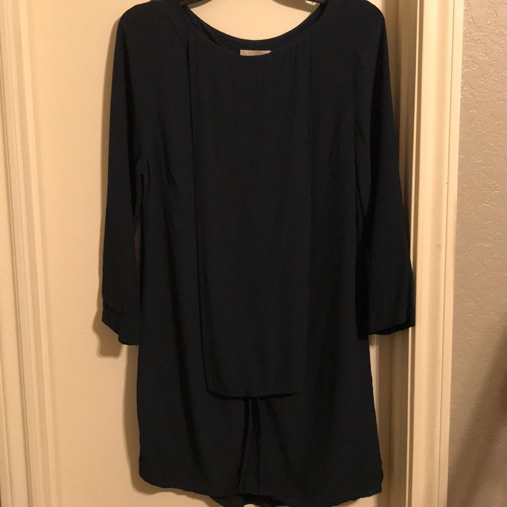 ⭐️H&M Navy blue mini dress Size 6⭐️